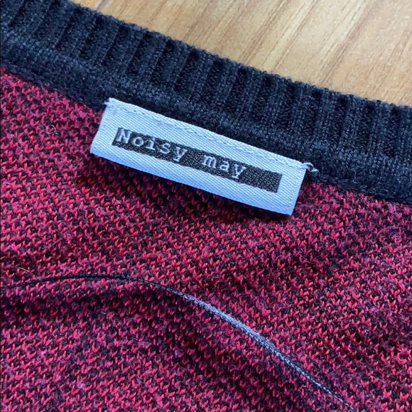 Noisy may check sweater - Picture 2 of 3